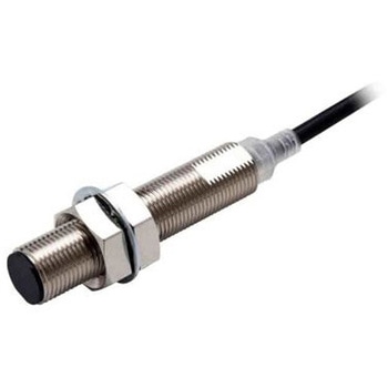 近接センサ バレル形 検出範囲 9 mm ねじの呼び M12 x 1 Flush IO-Link 700Hz omron(オムロン)