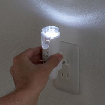 充電式LEDセンサーナイトライト ヤザワコーポレーション