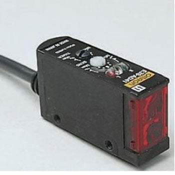 光電センサ ブロック形 検出範囲 7 m omron(オムロン)