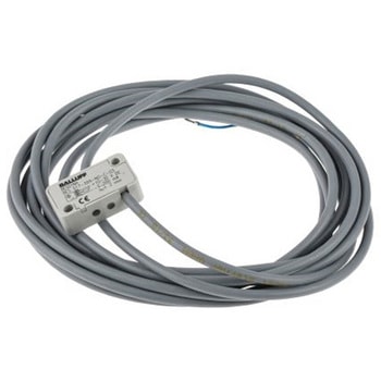 近接センサ ブロック形 検出範囲 2 mm 埋込型 2.5kHz BALLUFF