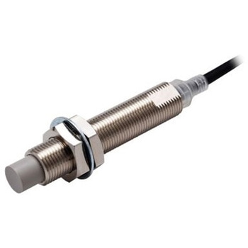 誘導型近接センサ バレル形 検出範囲 8 mm ねじの呼び M18 omron(オムロン)