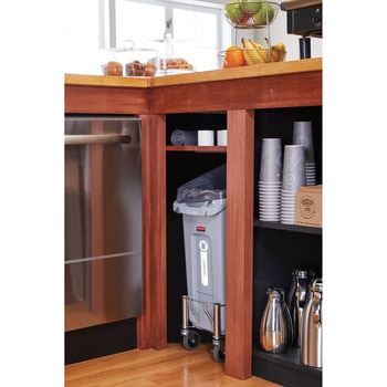 スリムジム アンダーカウンター - ラバーメイド