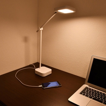 [卓上式]LEDライト(USB充電付) エスコ