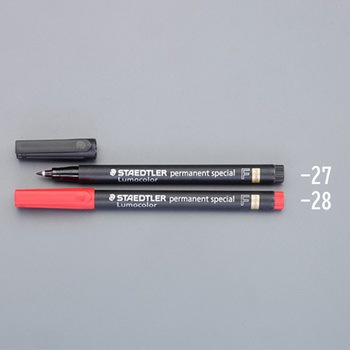 [極細]油性マーカー(ルモカラー) エスコ