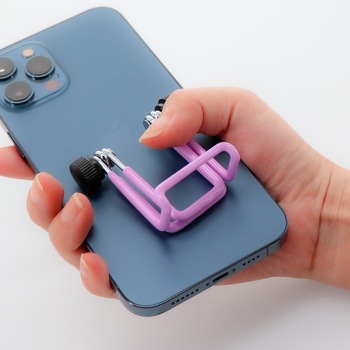 持ち運びに最適 ミニマムデザインの折り畳みスマートフォンスタンド OWLTECH(オウルテック)