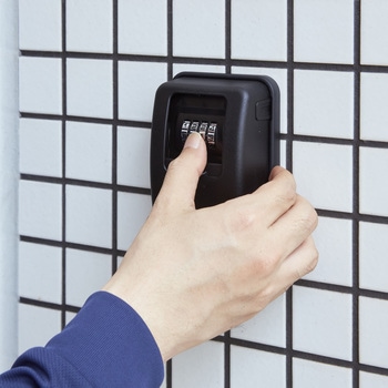 キーボックス 壁取付型 ダイヤル保護カバー付 モノタロウ