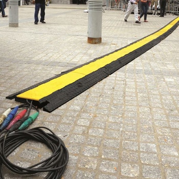 417.6x914x40.4mm ケーブルプロテクター(5溝) エスコ