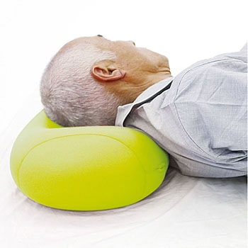 体にフィットする穴あき枕 MOGU