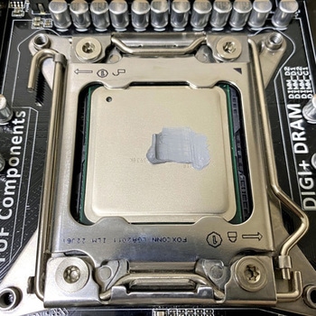 高性能グリス Thermal Grizzly