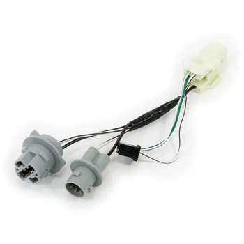 (81555)リヤコンビネーションランプ ソケット & ワイヤSUB-ASSY RH トヨタ