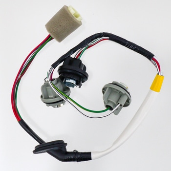(81555)リヤコンビネーションランプ ソケット & ワイヤSUB-ASSY RH トヨタ