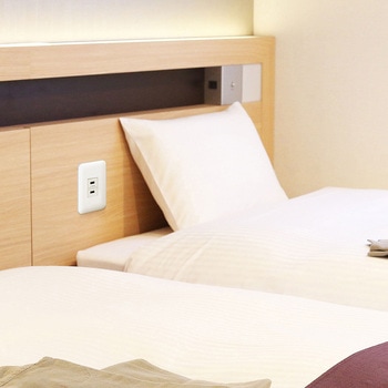 埋込USB給電用コンセント サンワサプライ