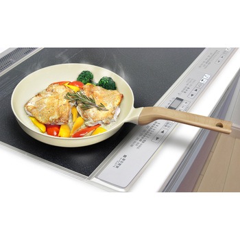 軽くて使いやすいホワイトセラミックフライパン ナンセン
