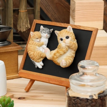 べニーズキャットミニ シッポをハムハム 紅石