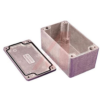 Hammond， アルミニウム， 高さ：55.4 mm， 奥行き：115.4 mm 1550Z111 HAMMOND