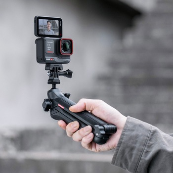 多機能自撮り棒 insta360