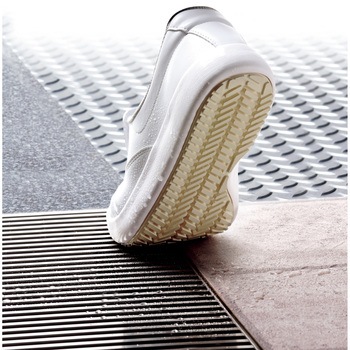 超耐滑軽量作業靴 ハイグリップ NHS700 ミドリ安全