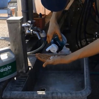 ハンドクリーナー GOJO