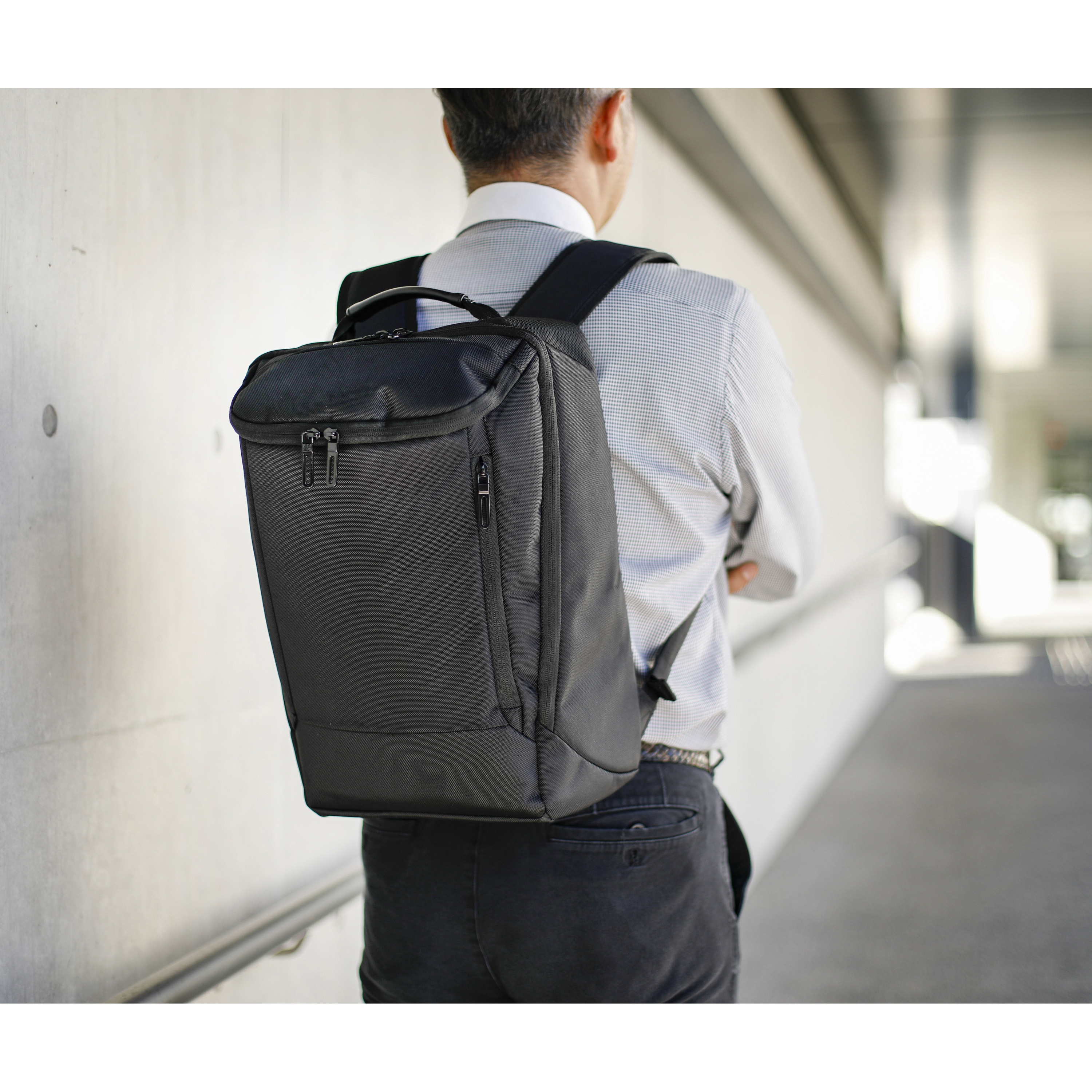 42583-01 1680D 多機能ビジネスリュック 平野鞄 容量12L クロ色 42583