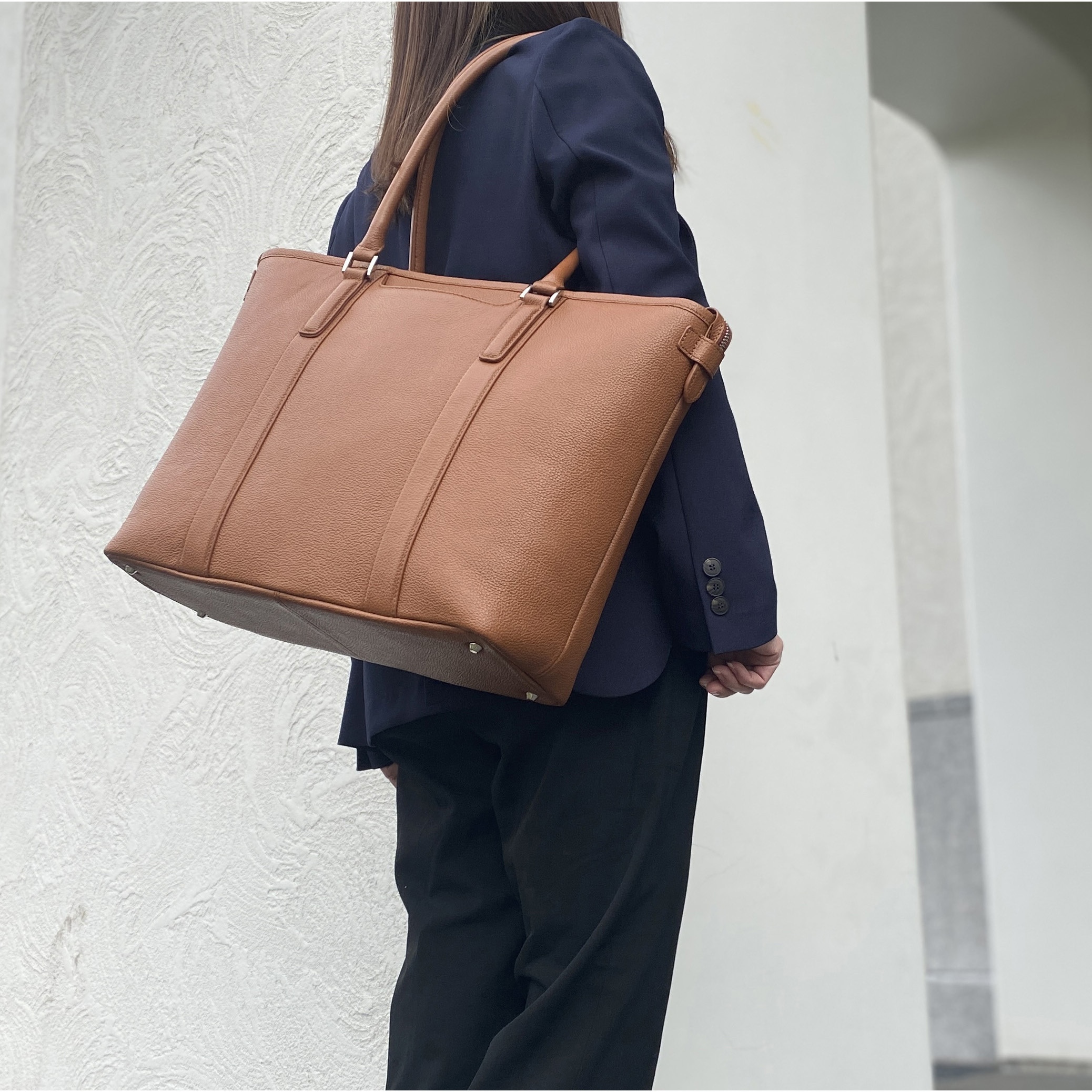 ブラウンレザートートバッグ 53435-08 LWG認定レザー丸手トートバッグ 平野鞄 ブラウン色 53435-08