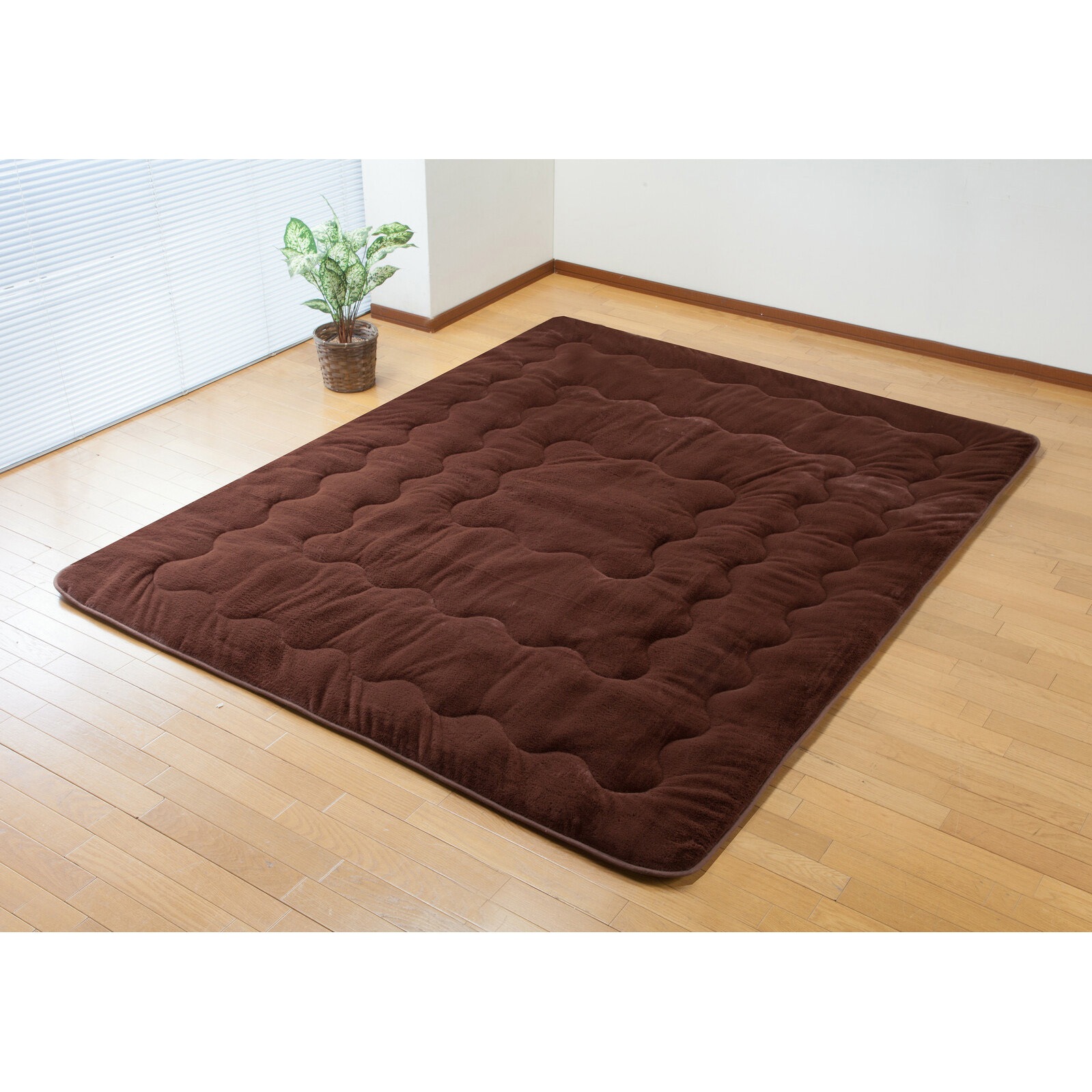04332 7層構造ぽかぽか蓄熱ラグ ファミリー・ライフ ブラウン色 寸法(約)140×190cm