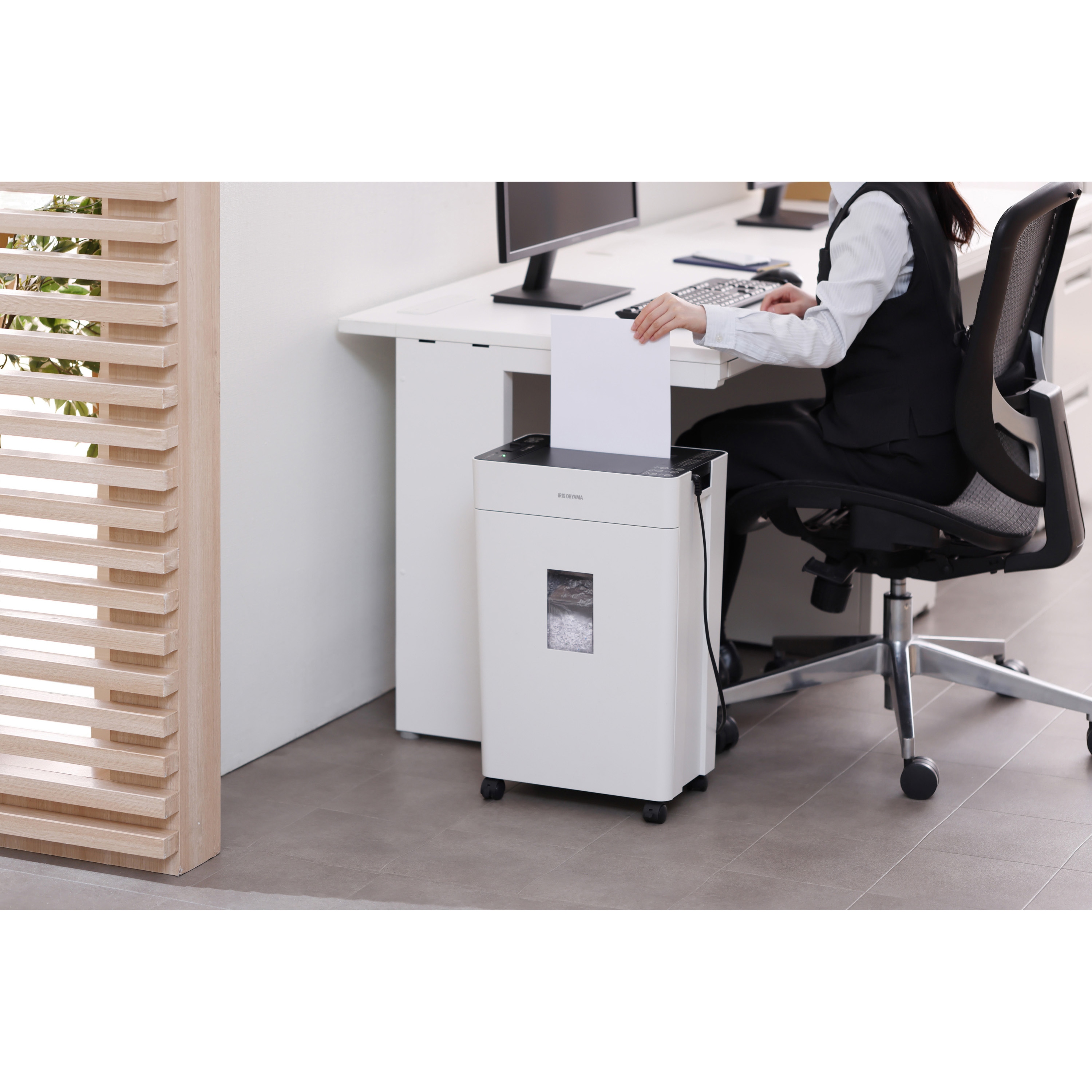 オートフィードシュレッダー アイリスオーヤマ 電動シュレッダー