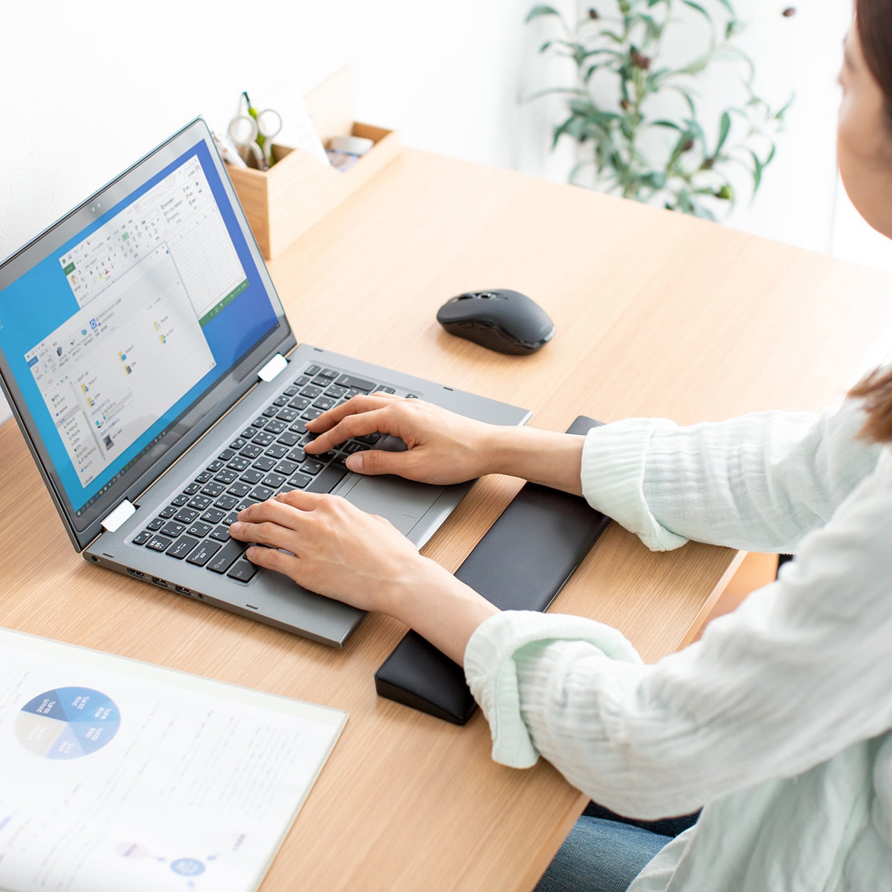 200-TOK020BK リストレスト サンワダイレクト ブラック色 - 【通販