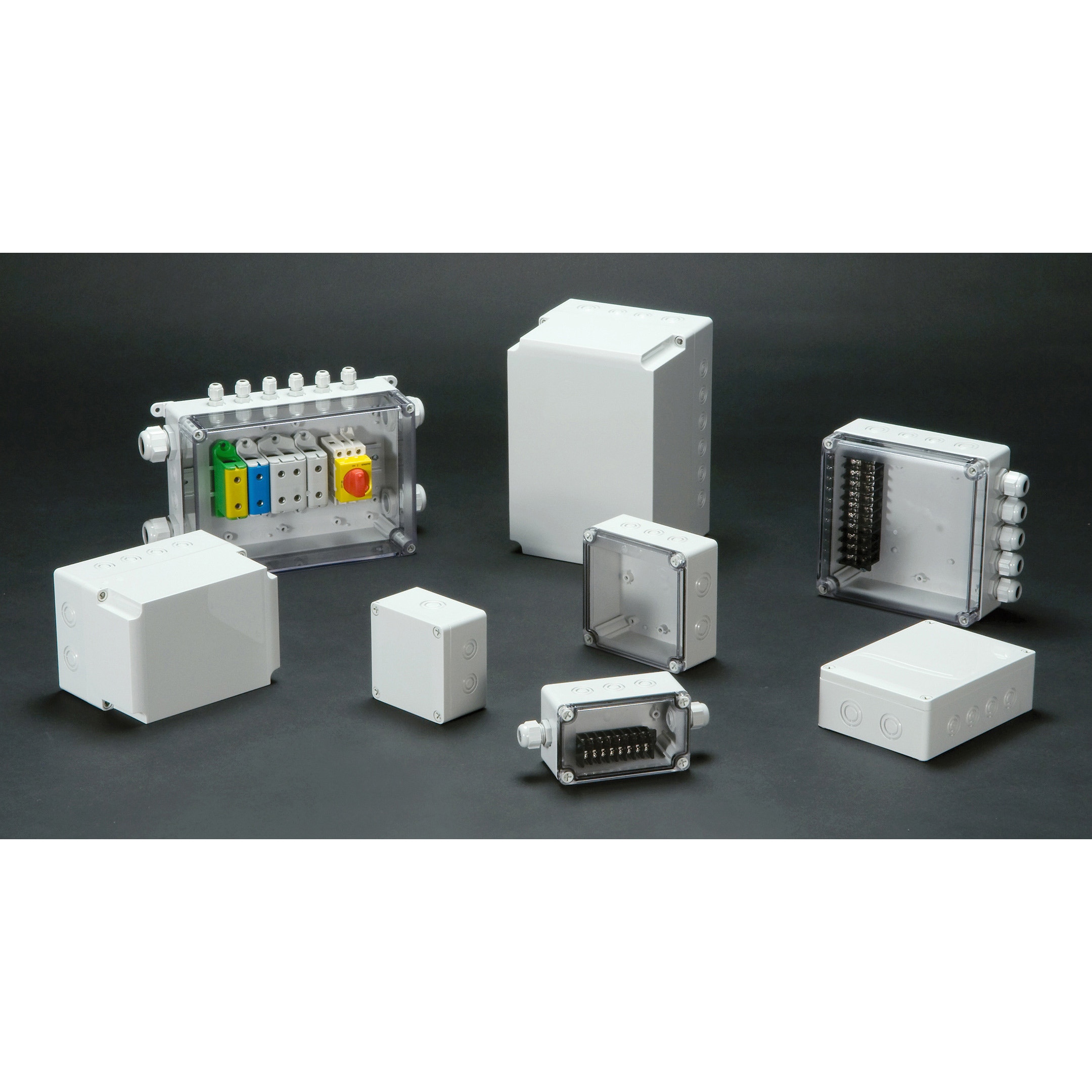 SPCM181815T ノックアウト付 IP67防水ボックス SPCMシリーズ タカチ