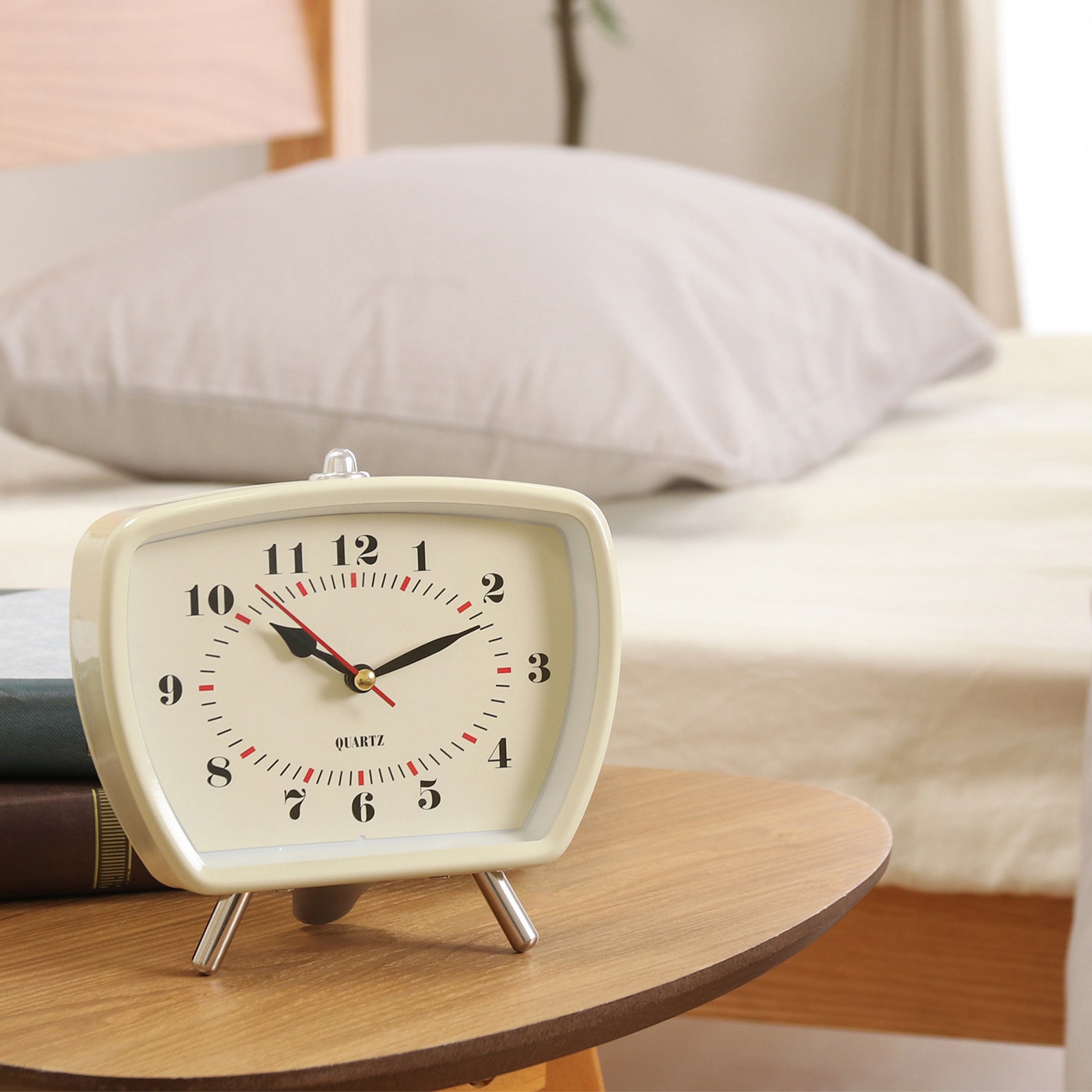 37714 置時計レトロ ホワイト 1個 不二貿易 【通販モノタロウ】