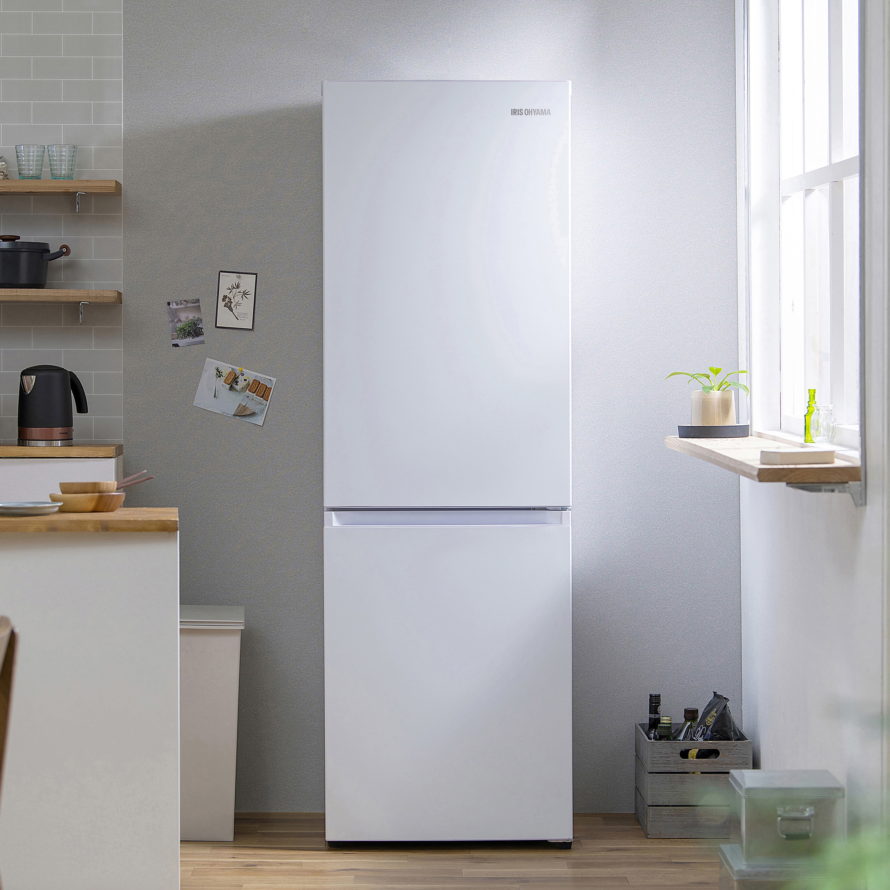 IRSN-I30A-W 冷凍冷蔵庫 301L アイリスオーヤマ ファン式 - 【通販