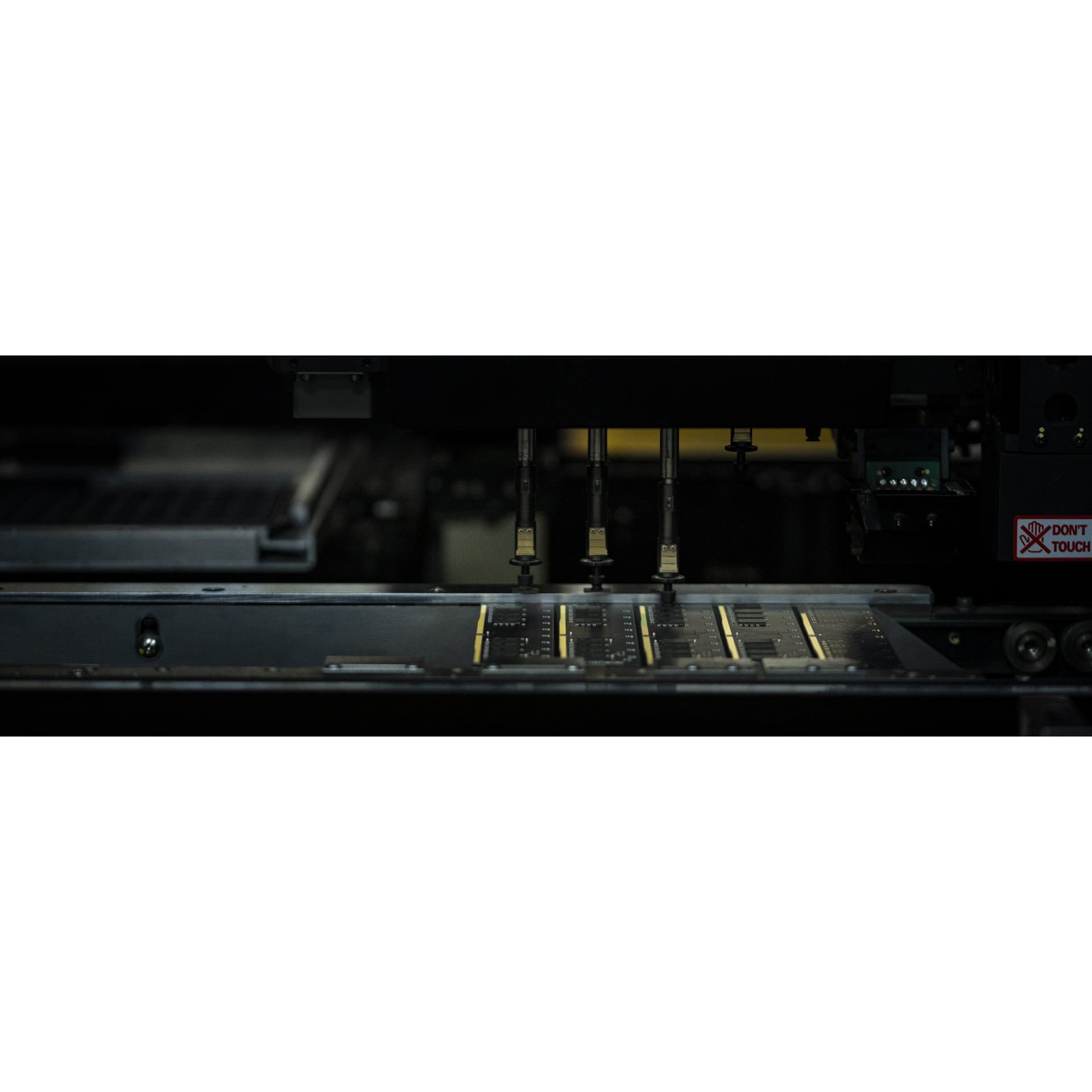 FF4D564G6000HC38ADC01 デスクトップPC用メモリ T-FORCE Delta RGB