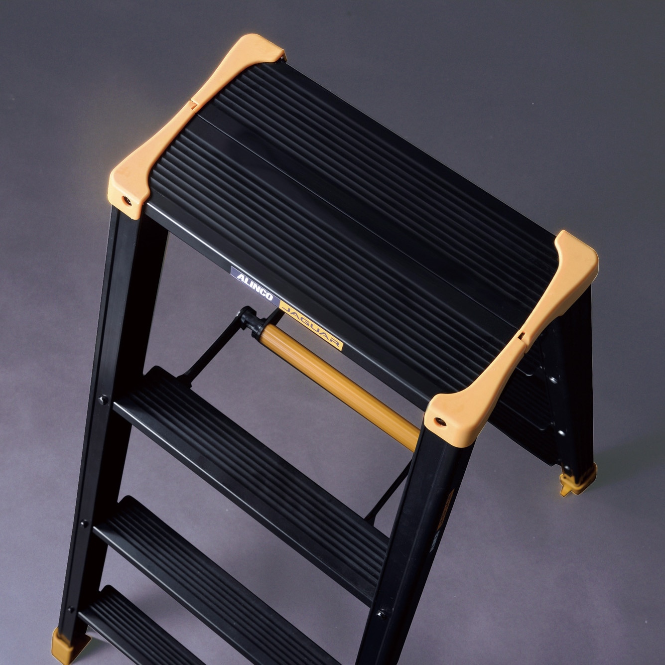 JAG60C 軽量専用脚立 アルインコ 天板高さ0.53m踏ざん踏面幅40mm