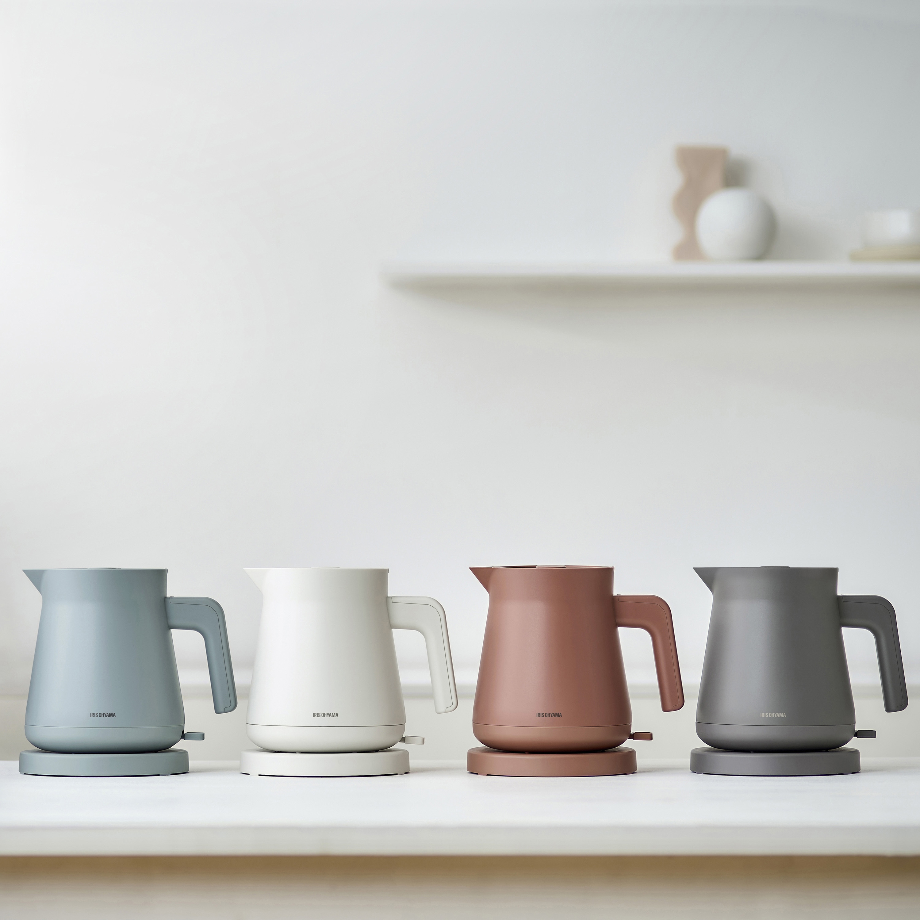 IRISOHYAMA 電気ケトル IKE-CB800T-H-1 アイリスオーヤマ アイリスオーヤマ IBKT-800-H 電気ケトル 0.8L ウォームグレー
