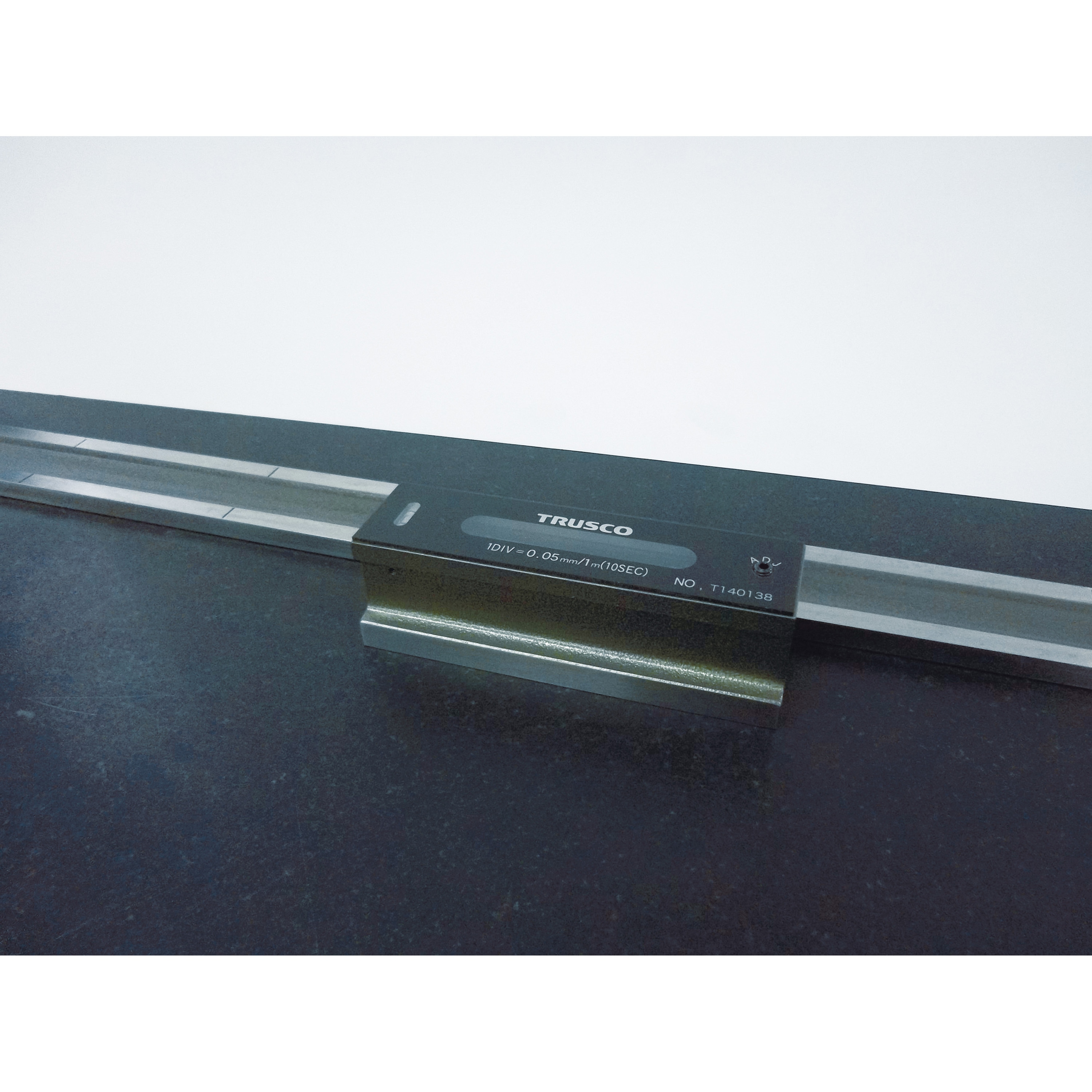 TFL-B1502 平形精密水準器 B級 TRUSCO 感度0.02mm/m TFL-B1502 【通販