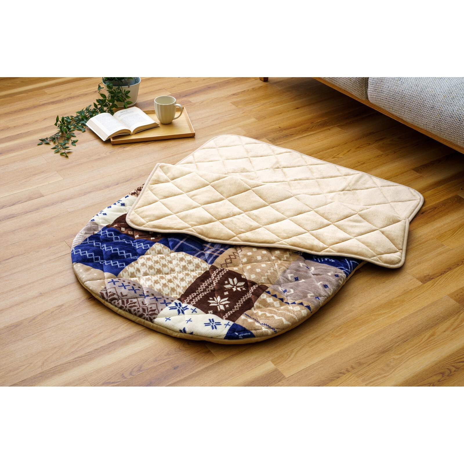 座卓兼用　６人掛けこたつ　脚折り畳み式　電源コードは天板の下収納 商品情報_折れ脚カジュアルこたつ | 山善の商品情報サイト | YAMAZEN BOOK