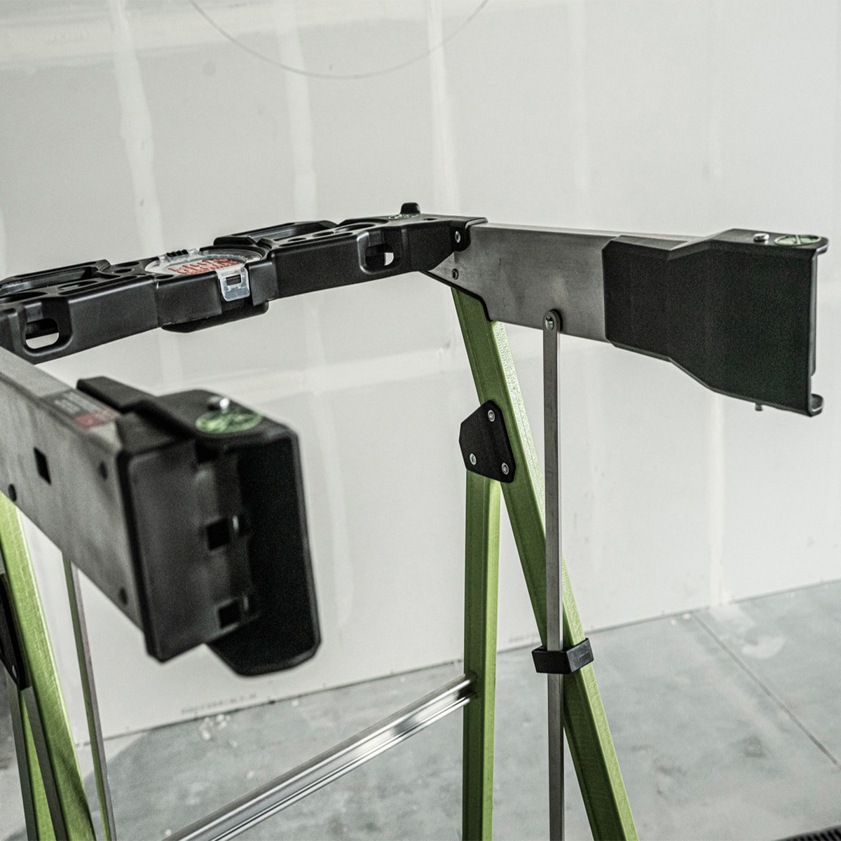 LG-19306 FRP上枠付き脚立 フォートレス 長谷川工業 6段 天板高さ1.68m