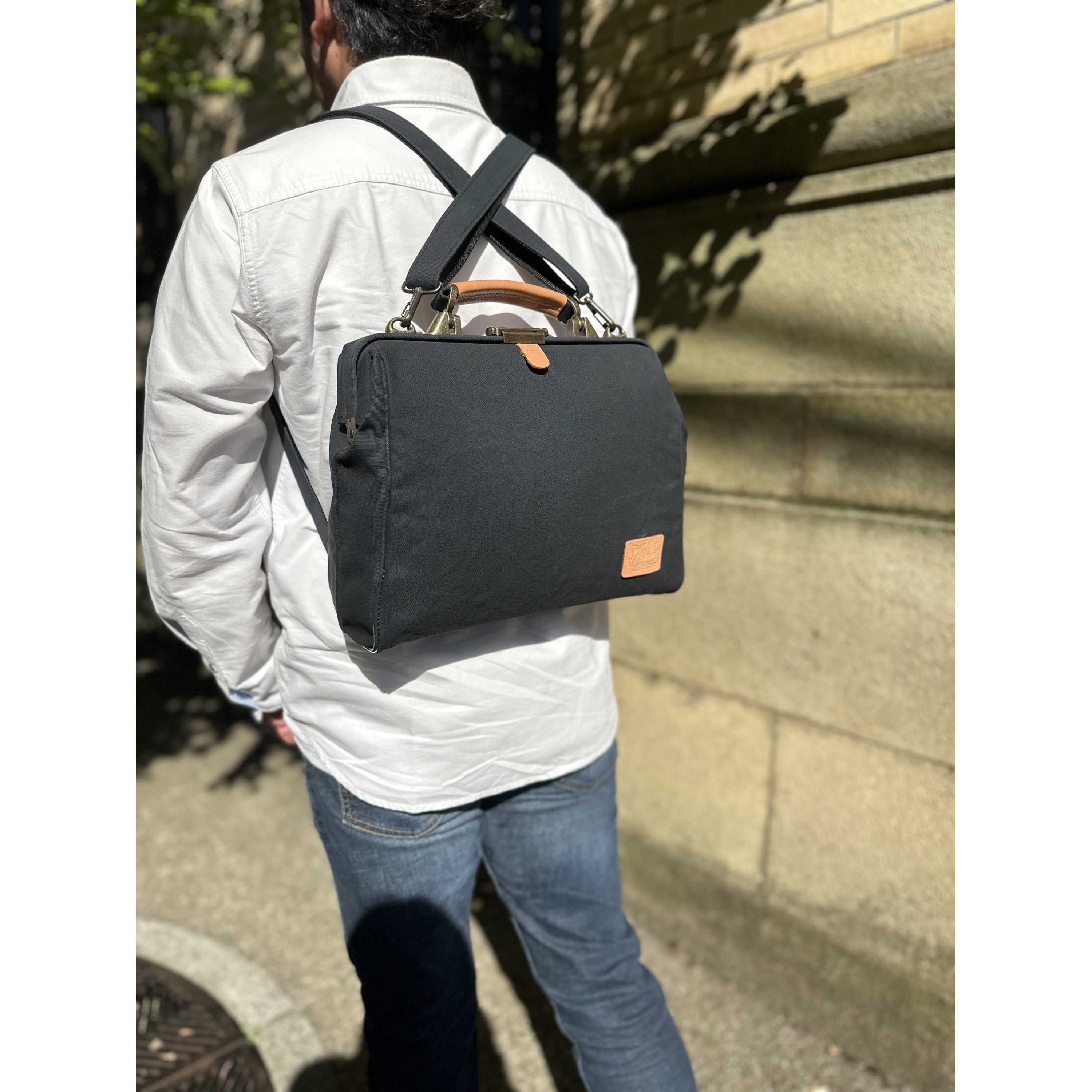 22364-03 横型3WAYダレスバッグ-A4サイズ対応 Pistache ネイビー色