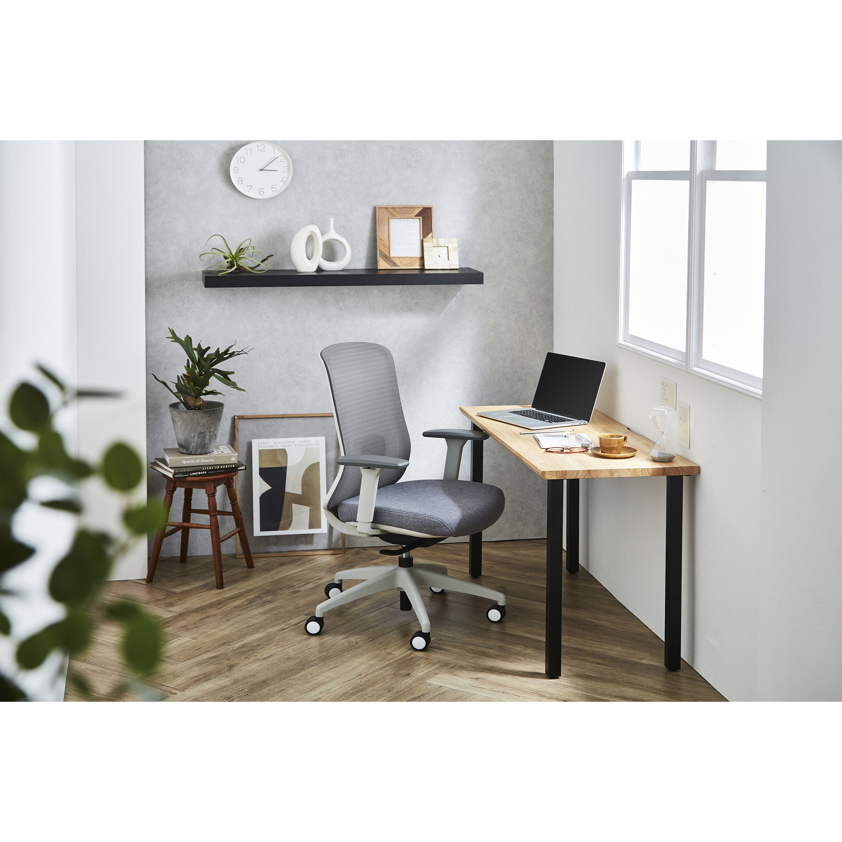 デスクチェア 約幅68cm チャコール ランバーサポート付 キャスター付 肘付 高さ調節可 高機能 オフィスチェア Type-43 組立品〔代引不可〕 デスクチェア 約幅68cm チャコール ランバーサポート付 キャスター付