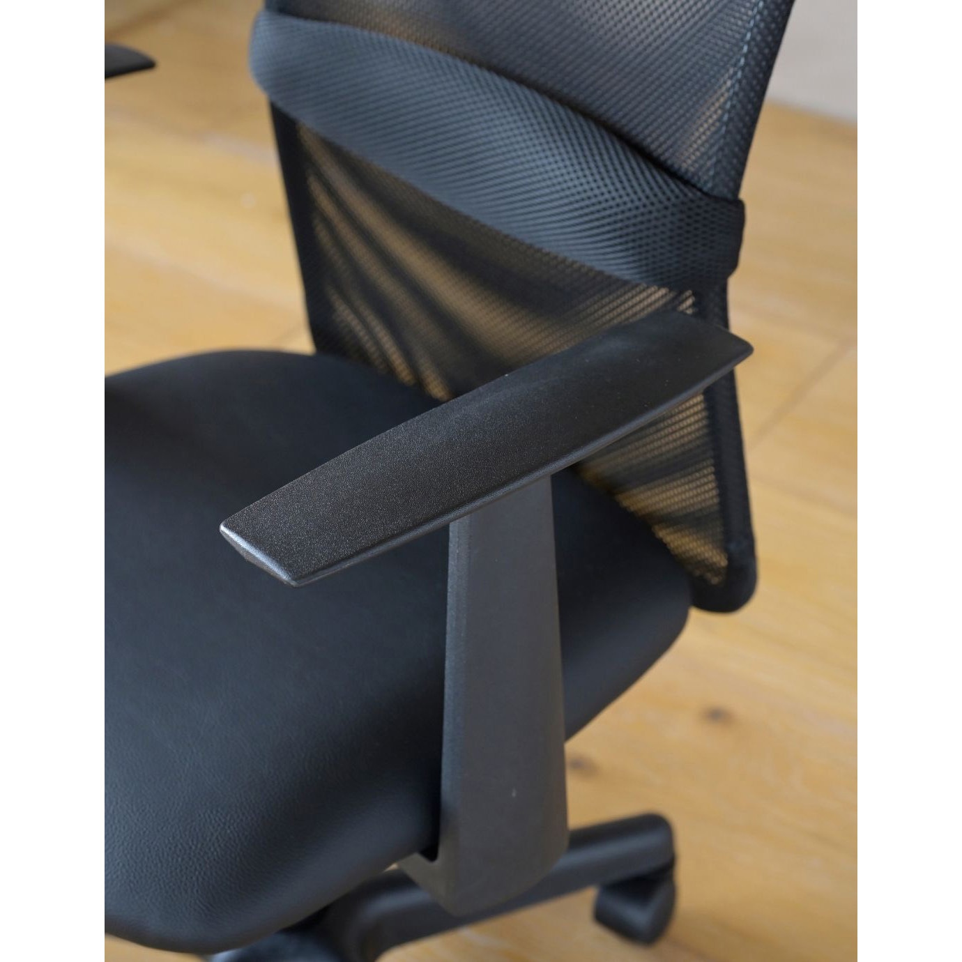 EHL-51(BK) オフィスチェア 爽快メッシュ ランバーサポート付き