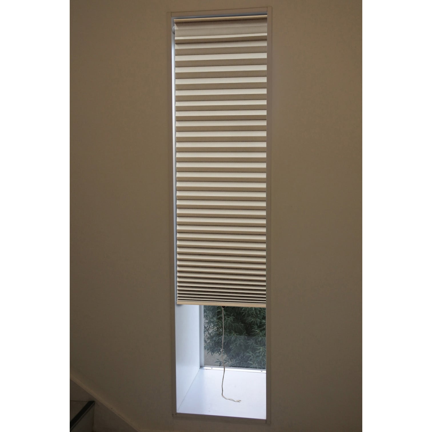 NHT-3101S つっぱり棒付き 遮光・UVカットの小窓用断熱スクリーン