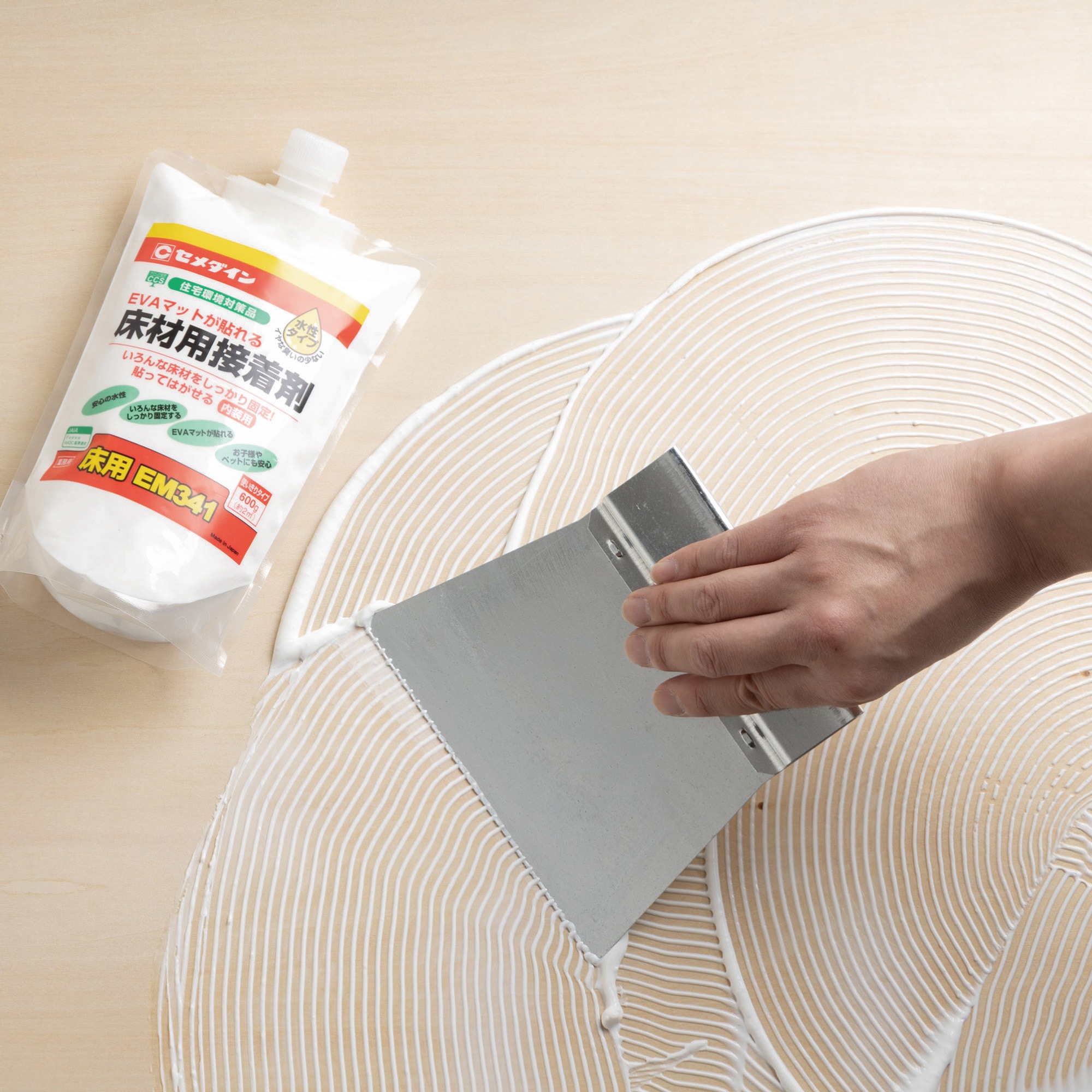 【新品未使用】DIYにお使い下さい　床専用接着剤 AE-137 床材用接着剤 床用EM341(ピールアップタイプ) 1箱(600g×12本
