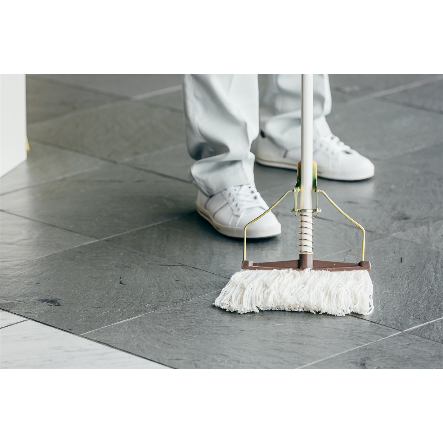 Daily Clean ネオカラーモップ#8 糸付 1本 CONDOR(山崎産業