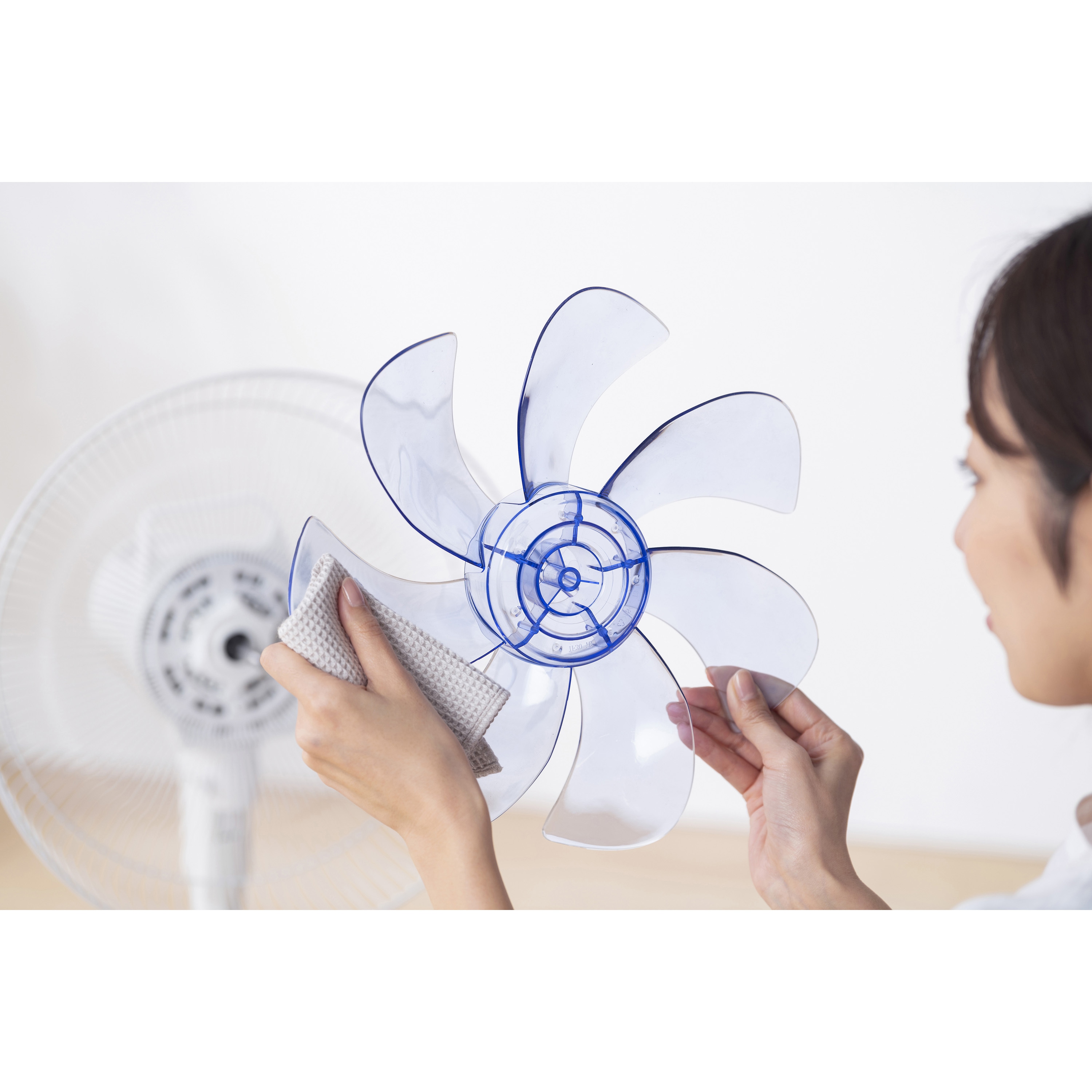 LFD-307L-W リビング扇風機 フルリモコン式 アイリスオーヤマ 幅360mm