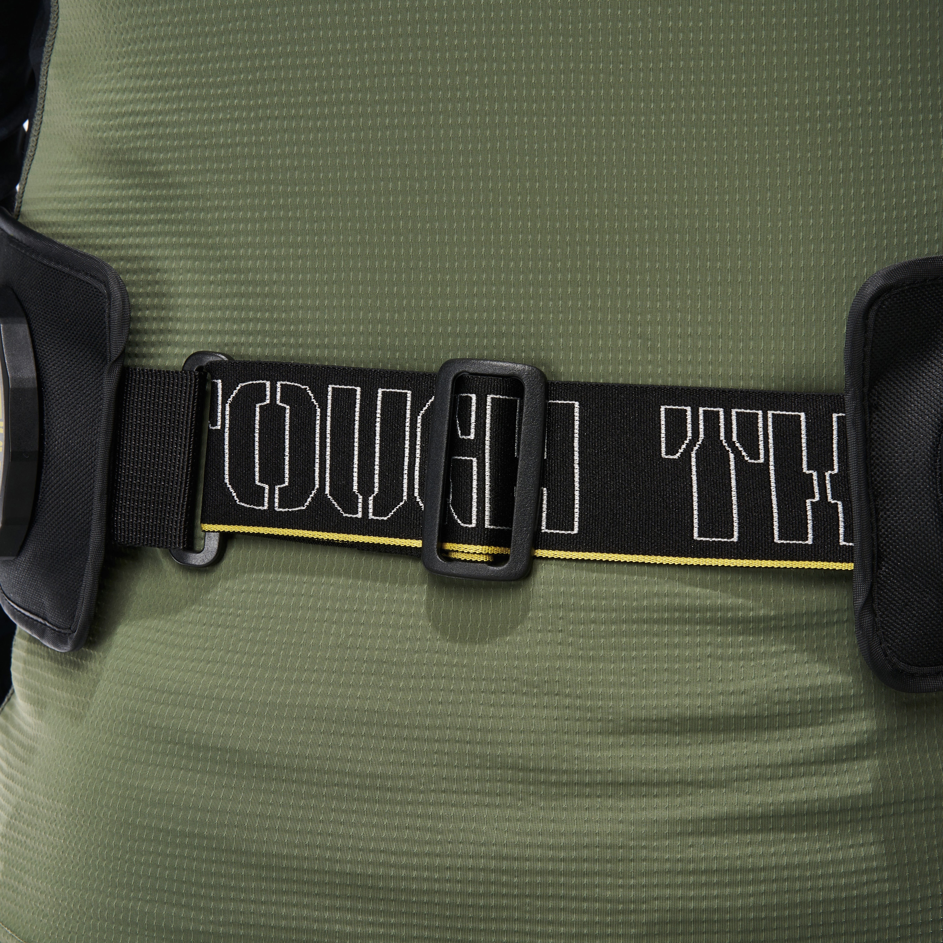 200340 ペルチェベスト アイスキーパーCOOLBOOST アタックベース ブラック色 フリーサイズ