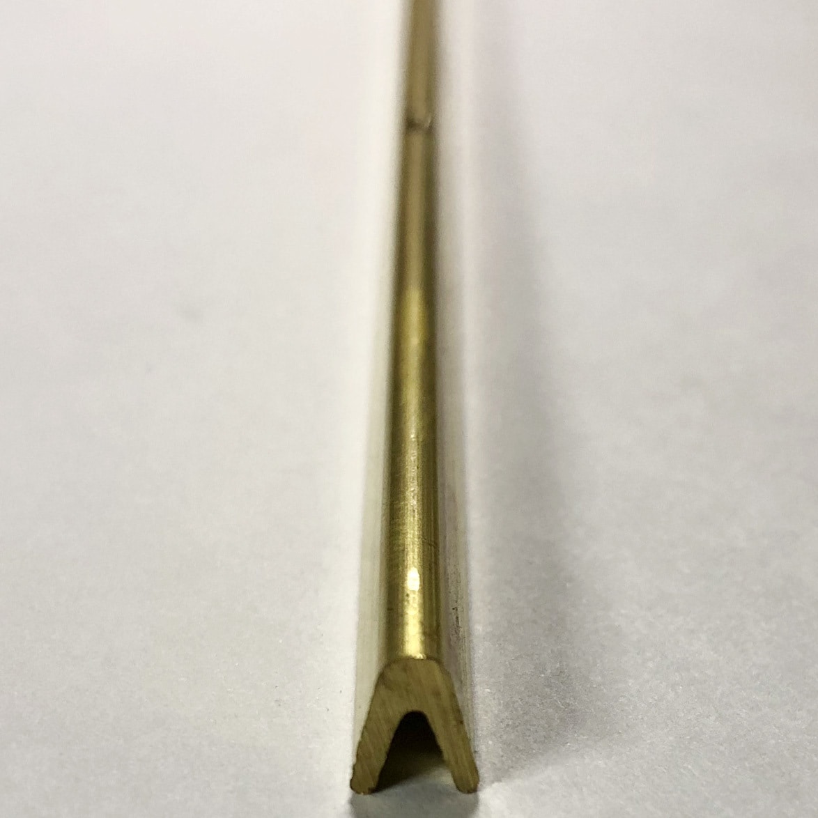 真鍮甲丸レール MIZUKAMI(水上) 長さ1820mm - 【通販モノタロウ】