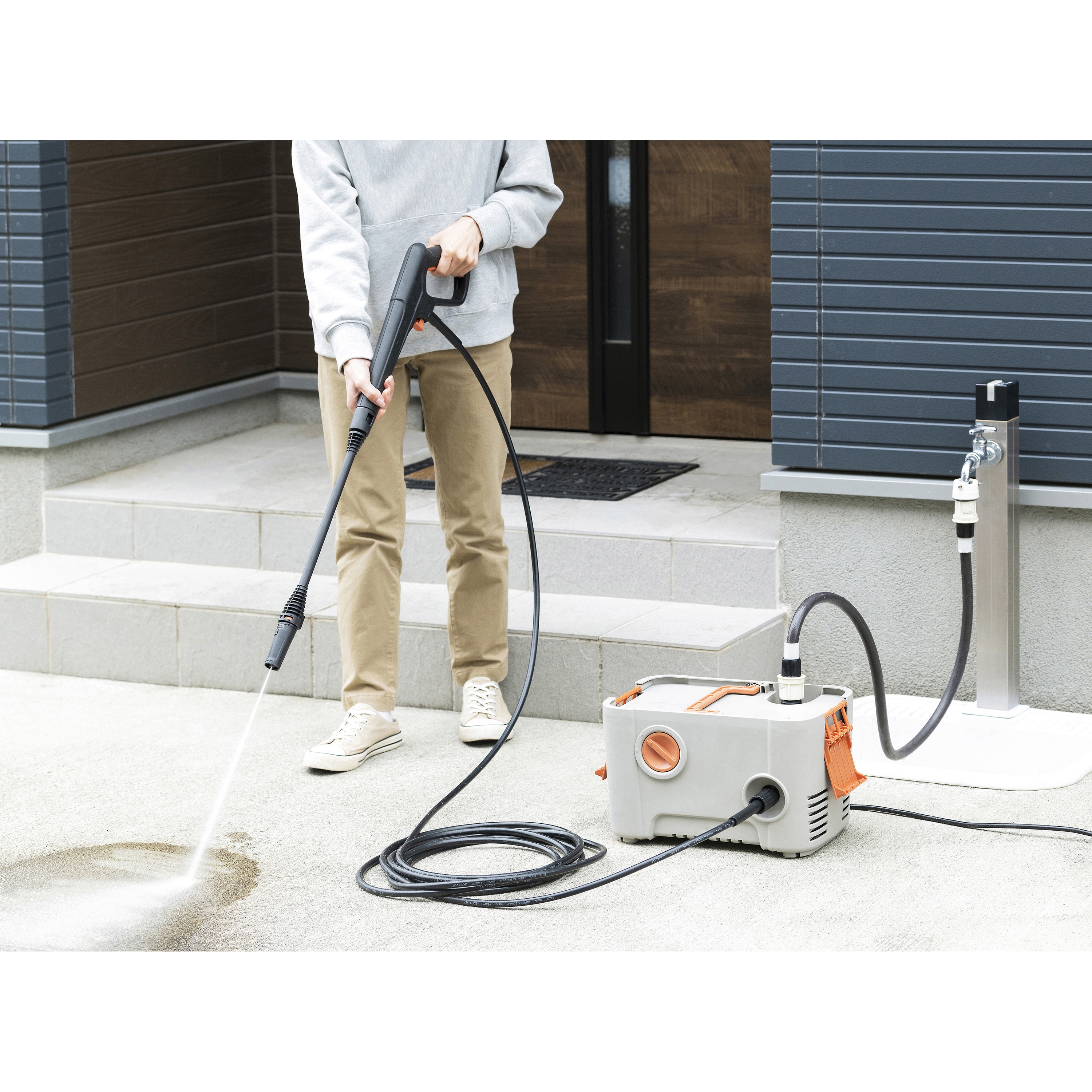 IRIS OHYAMA 高圧洗浄機 SBT-751 タンク式高圧洗浄機 SBT-751 サンドベージュ 1925598 │アイリス