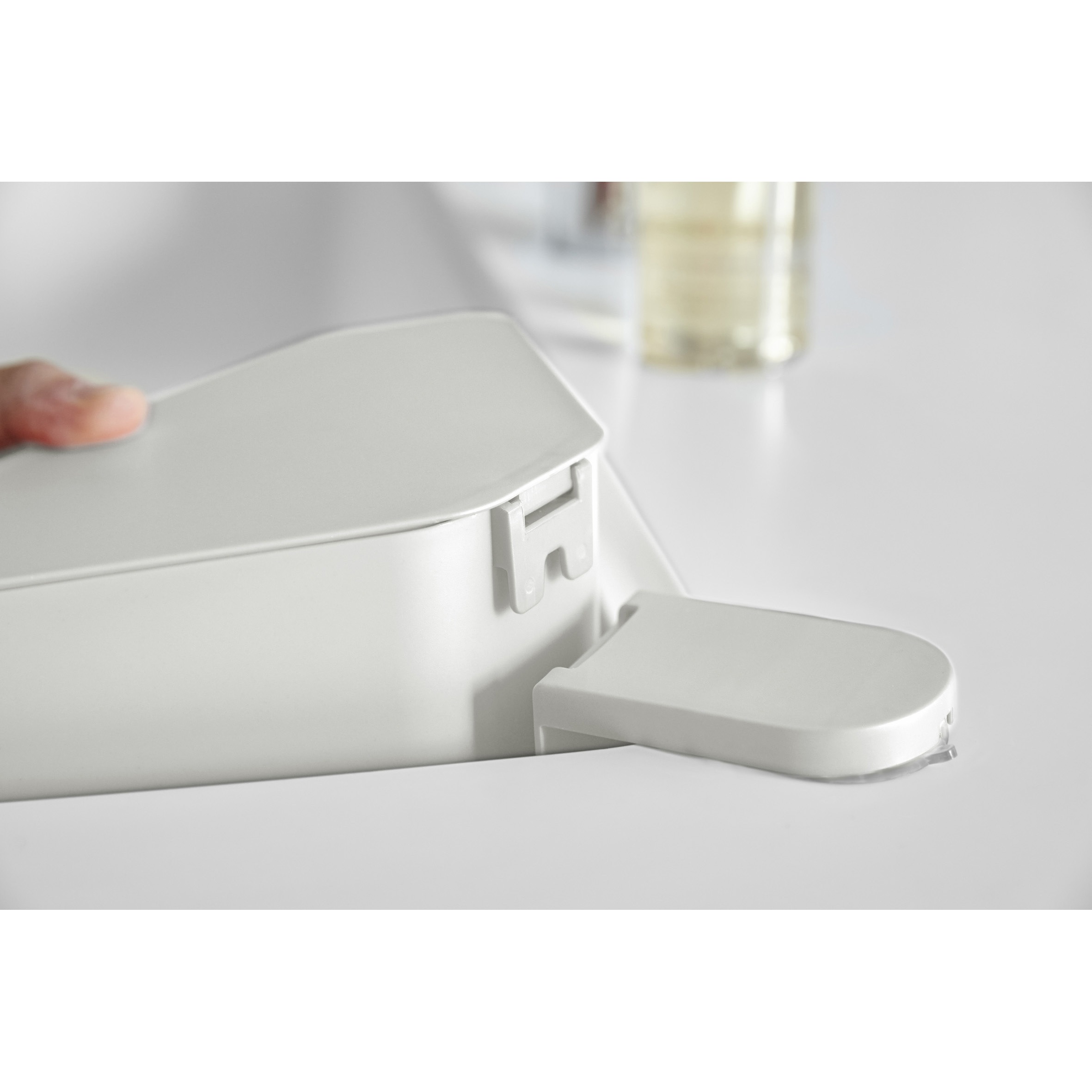 3236 浮かせる フタ付き三角コーナー アクア 山崎実業 ホワイト色