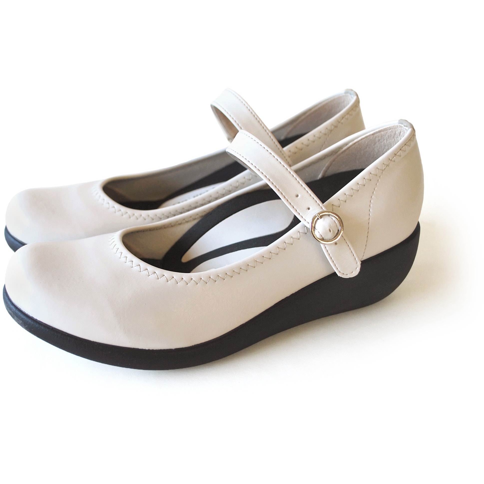 R19001-IVO-S リゲッタ 5cmヒールパンプス リゲッタ アイボリー色 サイズ22.0～22.5cm  R19001-IVO-S
