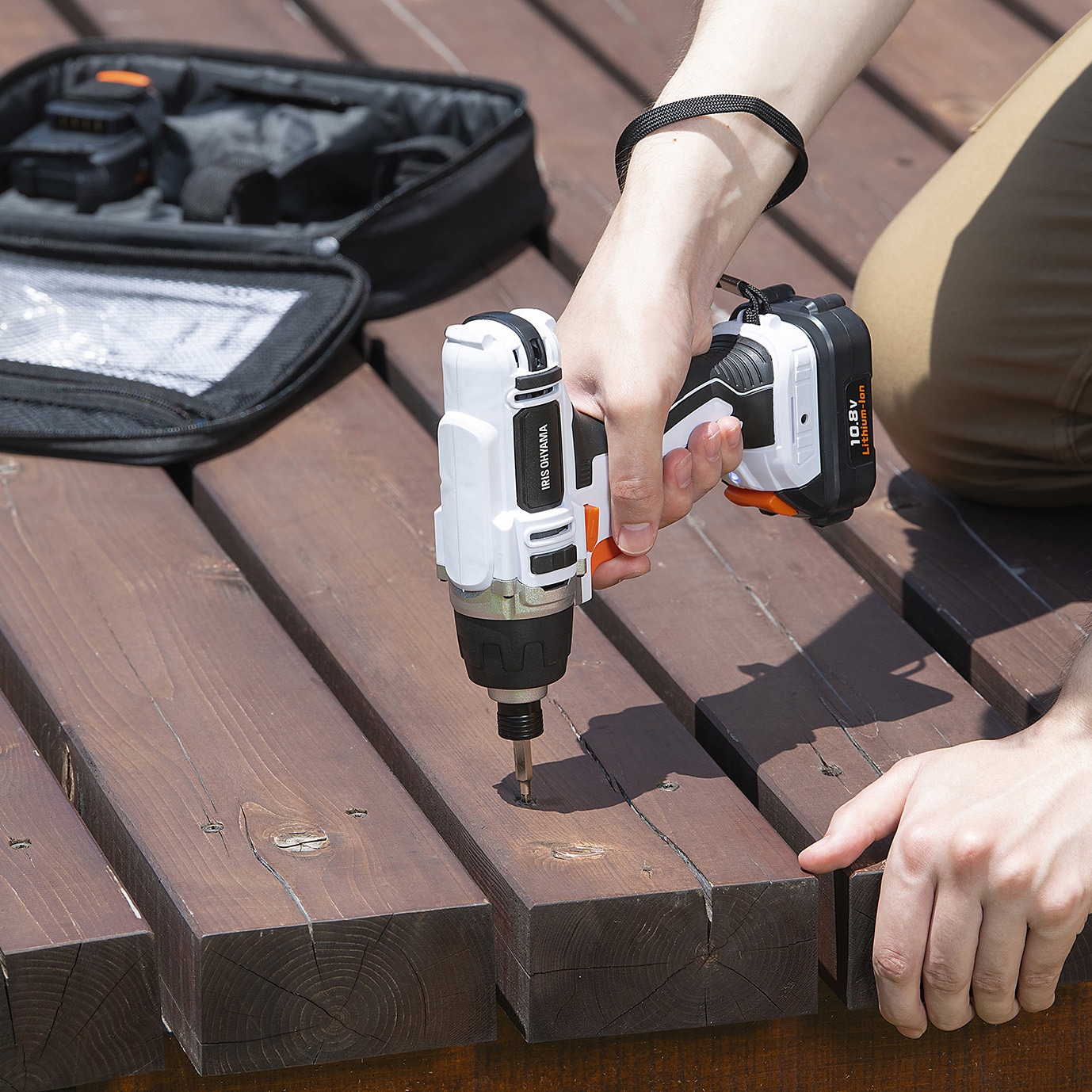 JID80-C 【DIYに最適!】軽量充電式インパクトドライバ 10.8V