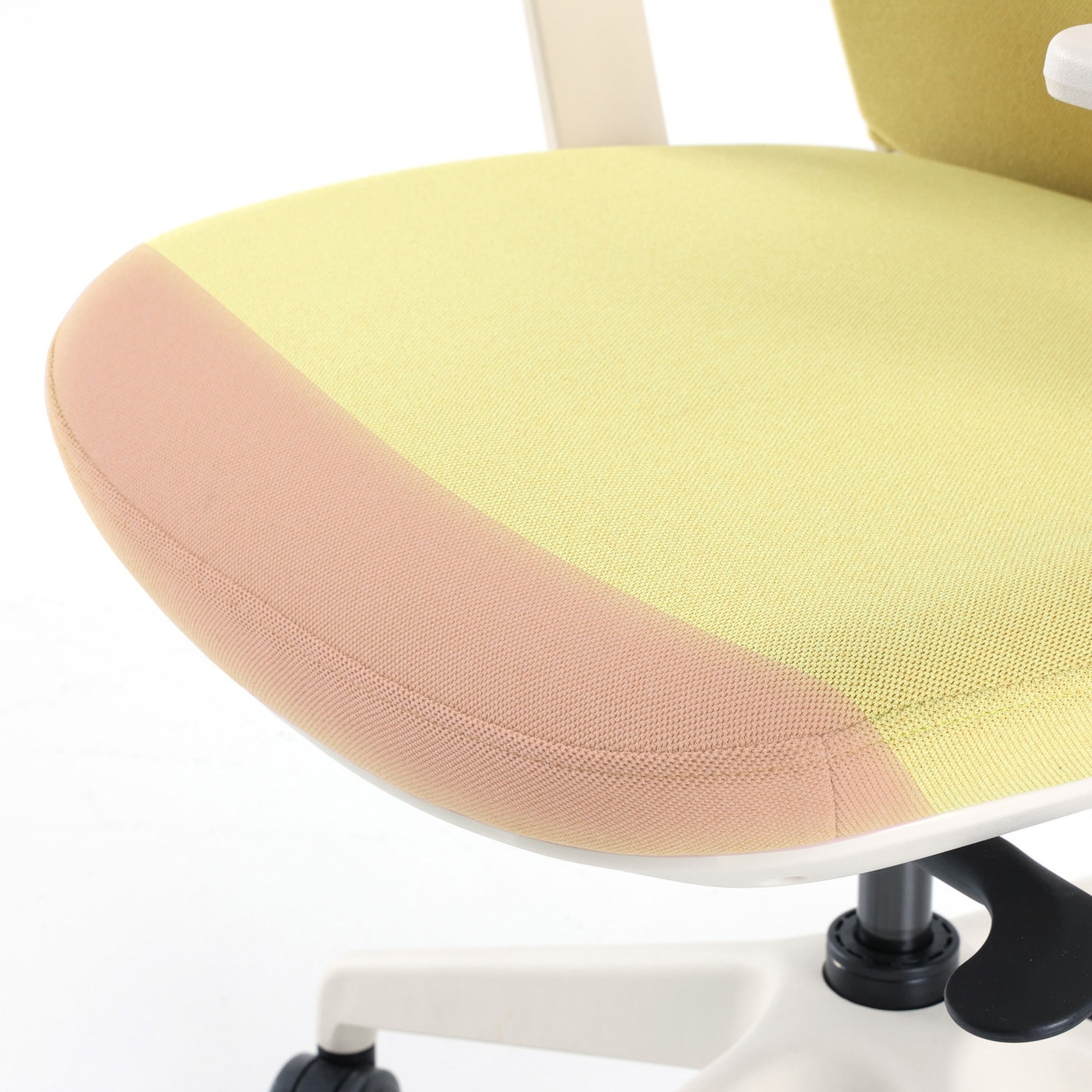 オフィスチェア ミレアナ 背面：サクラ/座面：ミモザ 組立品〔代引不可〕 ミレアナ 背サクラ・座ミモザ ミレアナ 1脚 関家具(Lapifeli